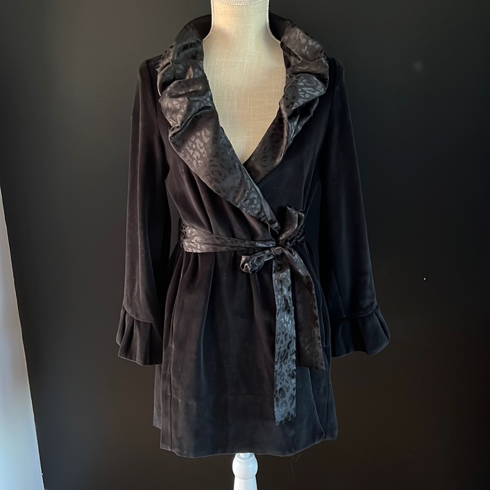 Betsey Johnson black velvet robe with leopard details